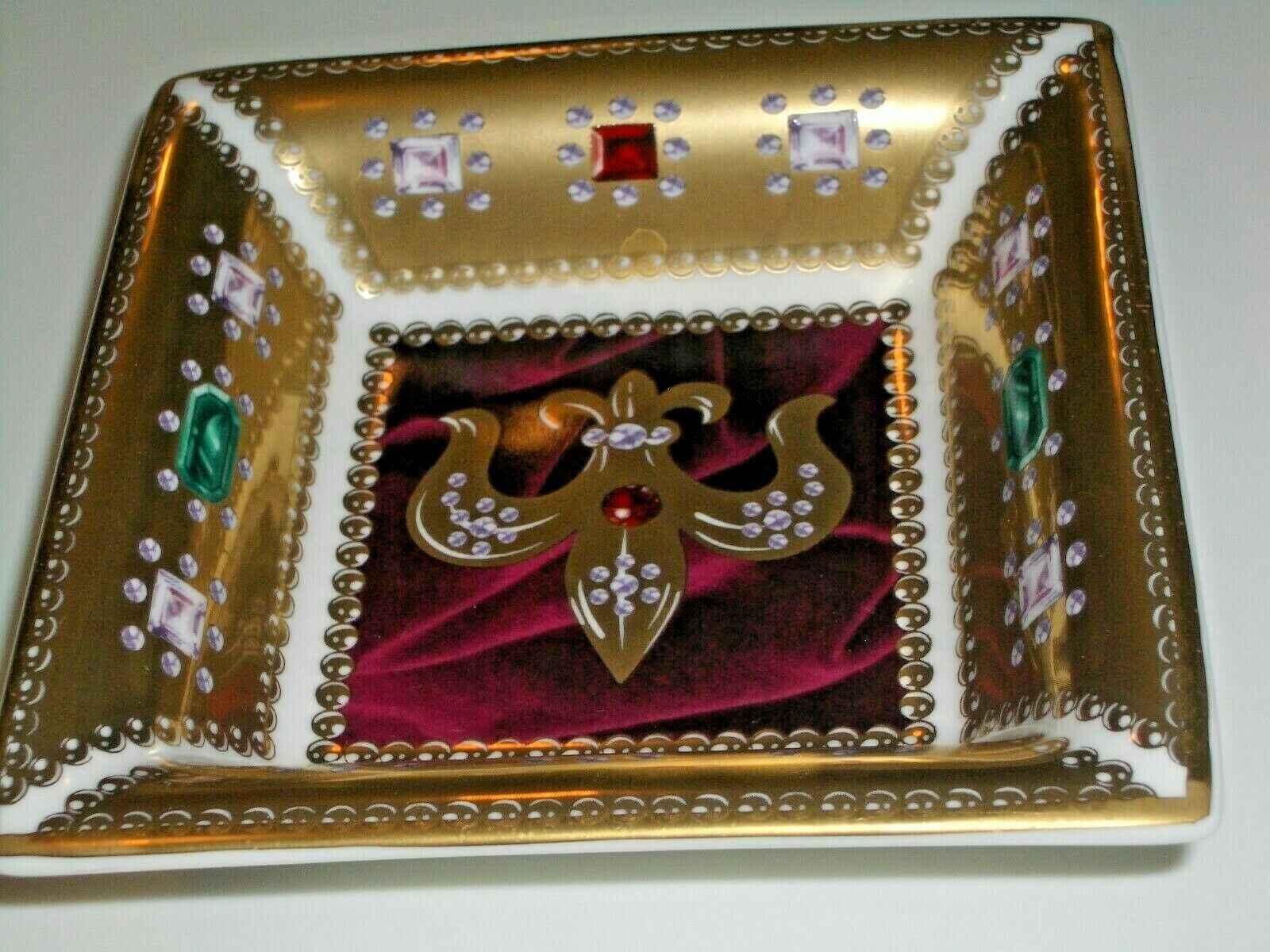 HRP Historic Royal Palaces Fleur De Lys 5 in Square trinket dish fine bone china