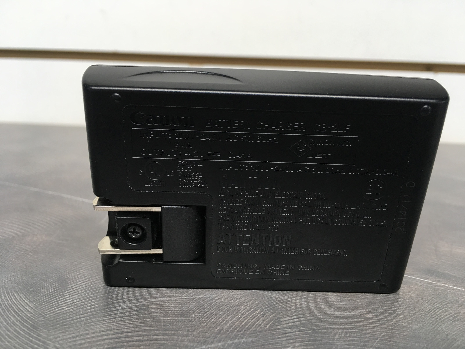 Genuine Original Canon CB-2LF Battery Charger for Canon Powershot ELPH 135 etc.