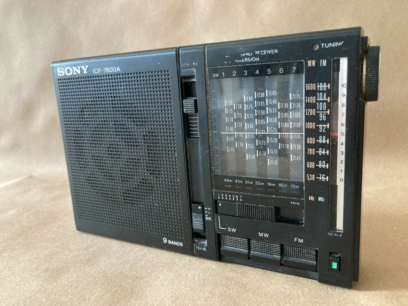 Sony ICF-7600A Radio w/antenna w/strap functional ||READ Sony ICF-7600A Radio w/antenna w/strap functional ||READ