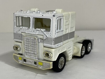 Vintage Transformers G1 Ultra Magnus White Optimus Prime Semi Truck Cab 1985