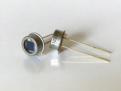 Hamamatsu S1223-01 (3pcs) Si PIN Photodiode, Visible to near Infrared, TO-5, NOS