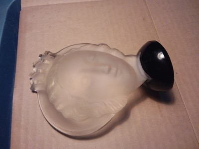 ART GLASS SCULPTURE OF VIRGIN MARY  - MADE IN CZECHOSLOVAKIA- 5 3/4 INCHES