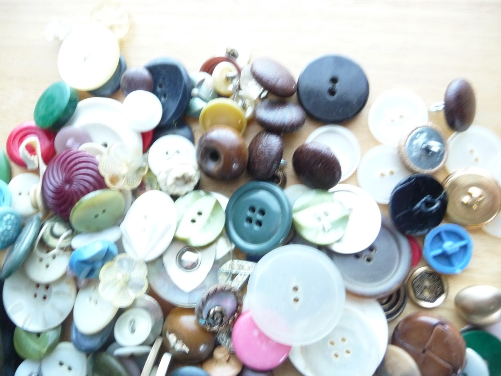 Vintage/Antique Button Lot With Vintage Tin