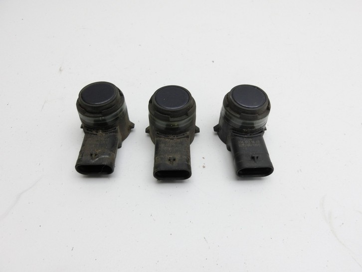 BMW 218i F45 14-18 3x Parksensor PDC Sensor Einparkhilfe A89 BMW 218i F45 14-18 17.07.2017 9283760 66209283760... Vorschau 2