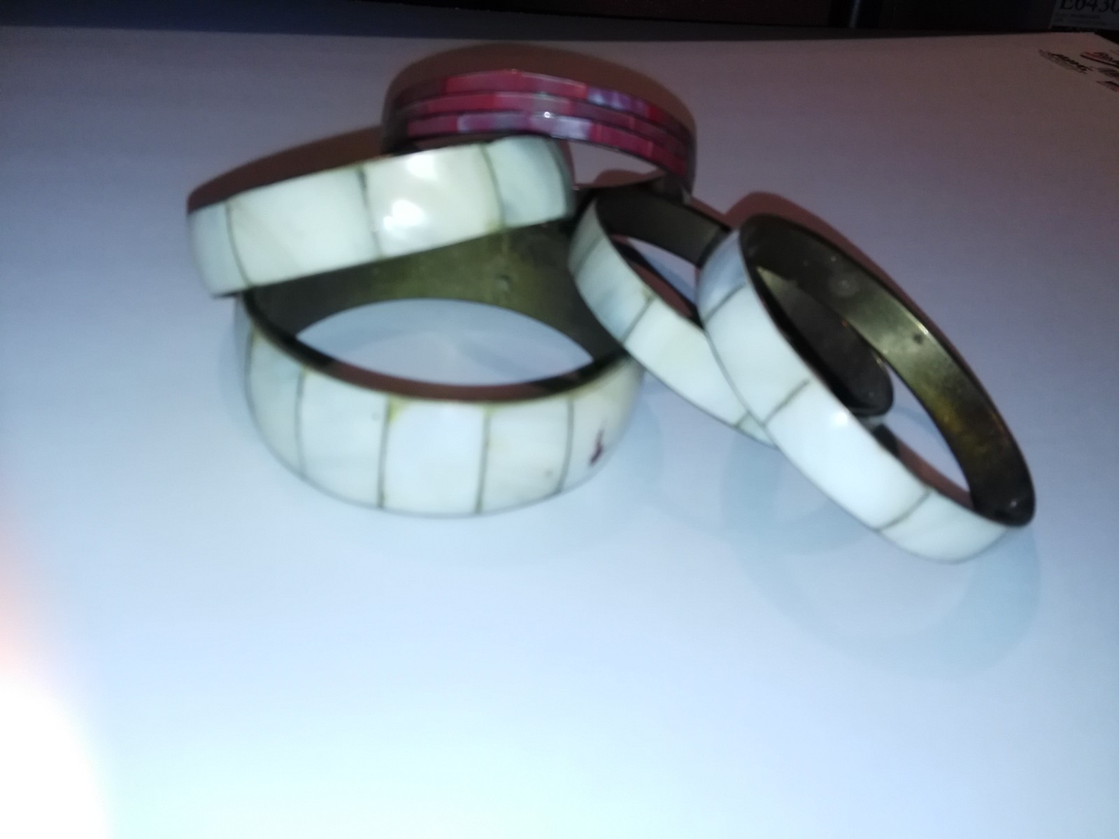 Vintage Jewelry Brass Shell Inlay Bangle Bracelets Stacks Lot of 5