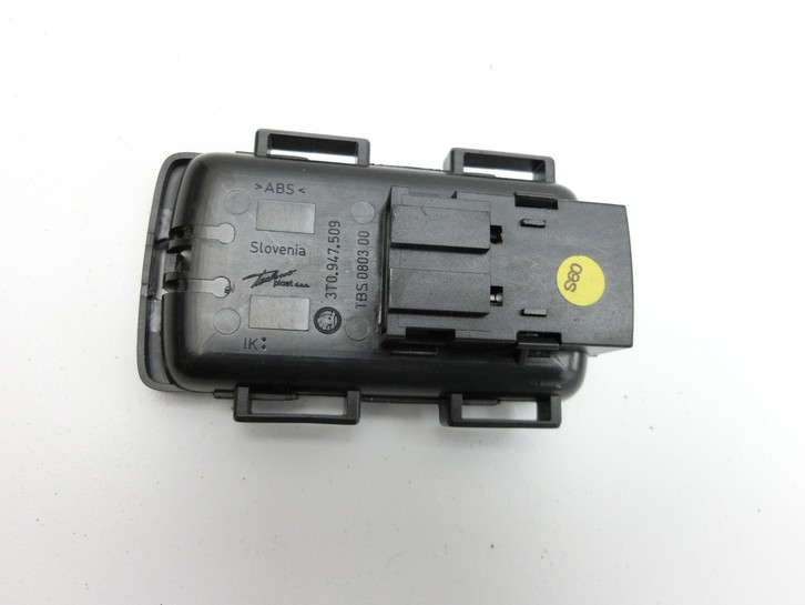 Skoda Superb 3T5 08-13 3,6 191KW Aufnahme Ladestation für Taschenlampe Skoda Superb 3T5 08-13 21.01.2011 3T0947509... Bild 2