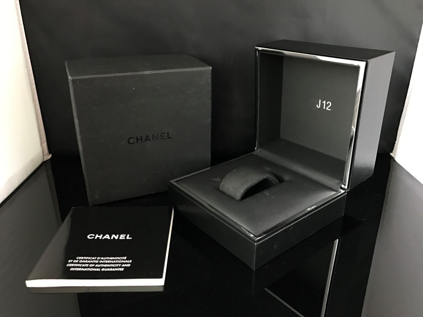 CHANEL J12 WATCH BOX CASE 100%AUTHENTIC fm301 | eBay CHANEL J12 WATCH BOX CASE 100%AUTHENTIC fm301 | eBay