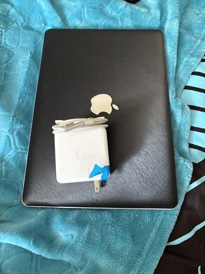 2015 Apple MacBook Pro 13 2015 Apple MacBook Pro 13
