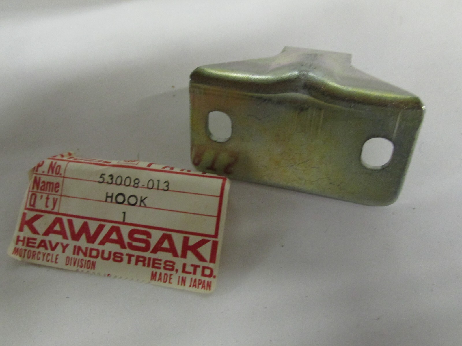 NOS Neu Kawasaki 1972-1975 G5 Sitz Riegel Haken 53008-013 | eBay