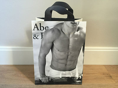 Abercrombie & Fitch ニュースペーパーバッグ $_1.JPG?set_id=880000500F