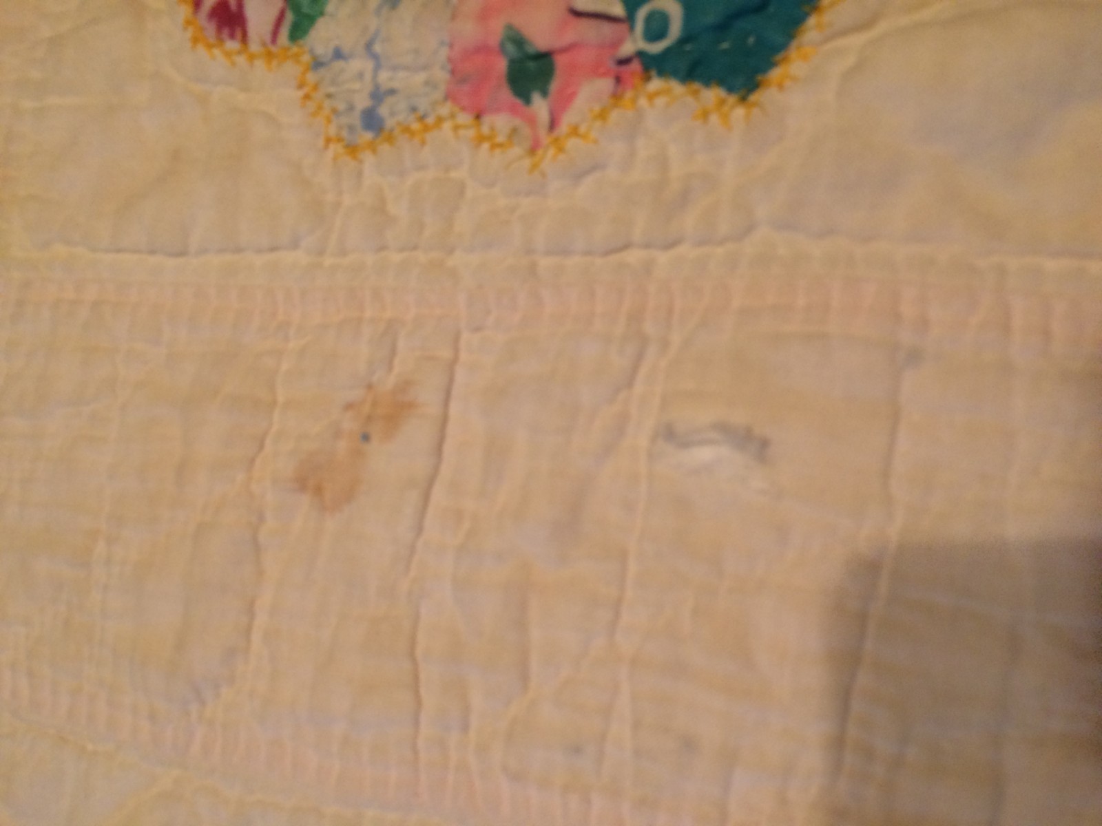 Vintage Handmade Dresden Plate Block Pattern Quilt  64''x75