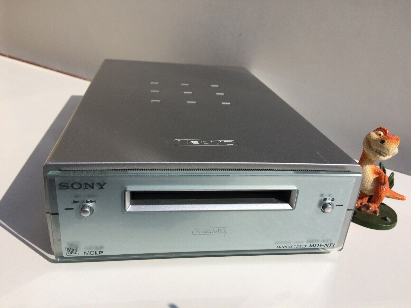 Sony MDS-NT1 MiniDisc Deck Net-MD PC Minidisk Rare Japanese Sony MDS-NT1 MiniDisc Deck Net-MD PC Minidisk Rare Japanese