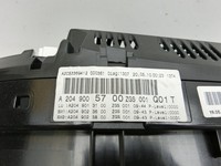 Mercedes S204 C180 09-14 CGI 1,8 115KW Kombiinstrument Tacho Mercedes S204 C180 09-14 01.06.2010 A2049005700... Vorschau 4