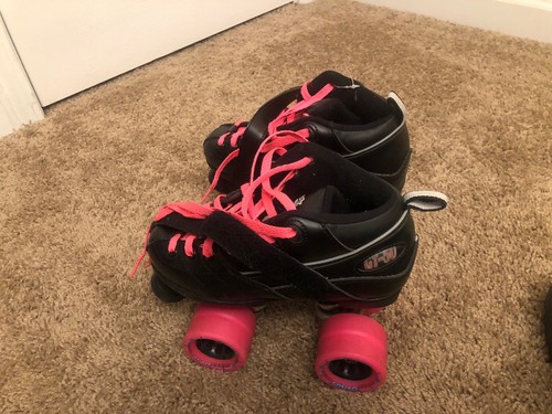 GT-50 ROCK SKATES ROLLER SKATES SIZE 4 QUADS 4X4 DERBY SPEED RINK BLACK PINK