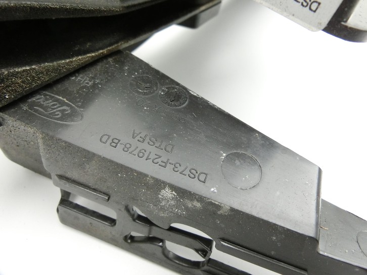 Ford Mondeo 5 V CF 14-19 Kombi Halter Träger Aufnahme Führung für Stoßstange Rechts Vorne  - Bild 4