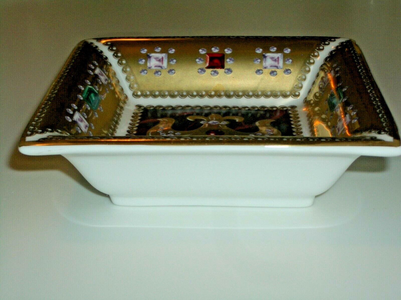 HRP Historic Royal Palaces Fleur De Lys 5 in Square trinket dish fine bone china
