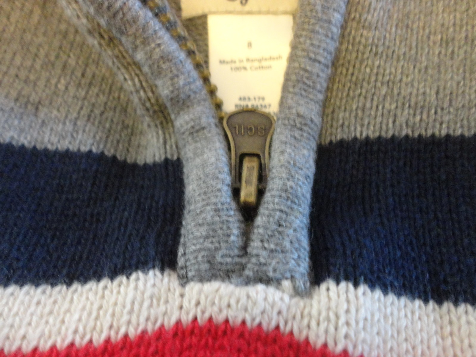 BOYS HEAVY PULLOVER SWEATER GRAY MULTICOLOR STRIPE OSHKOSH BGOSH SIZE 8 ZIP NECK