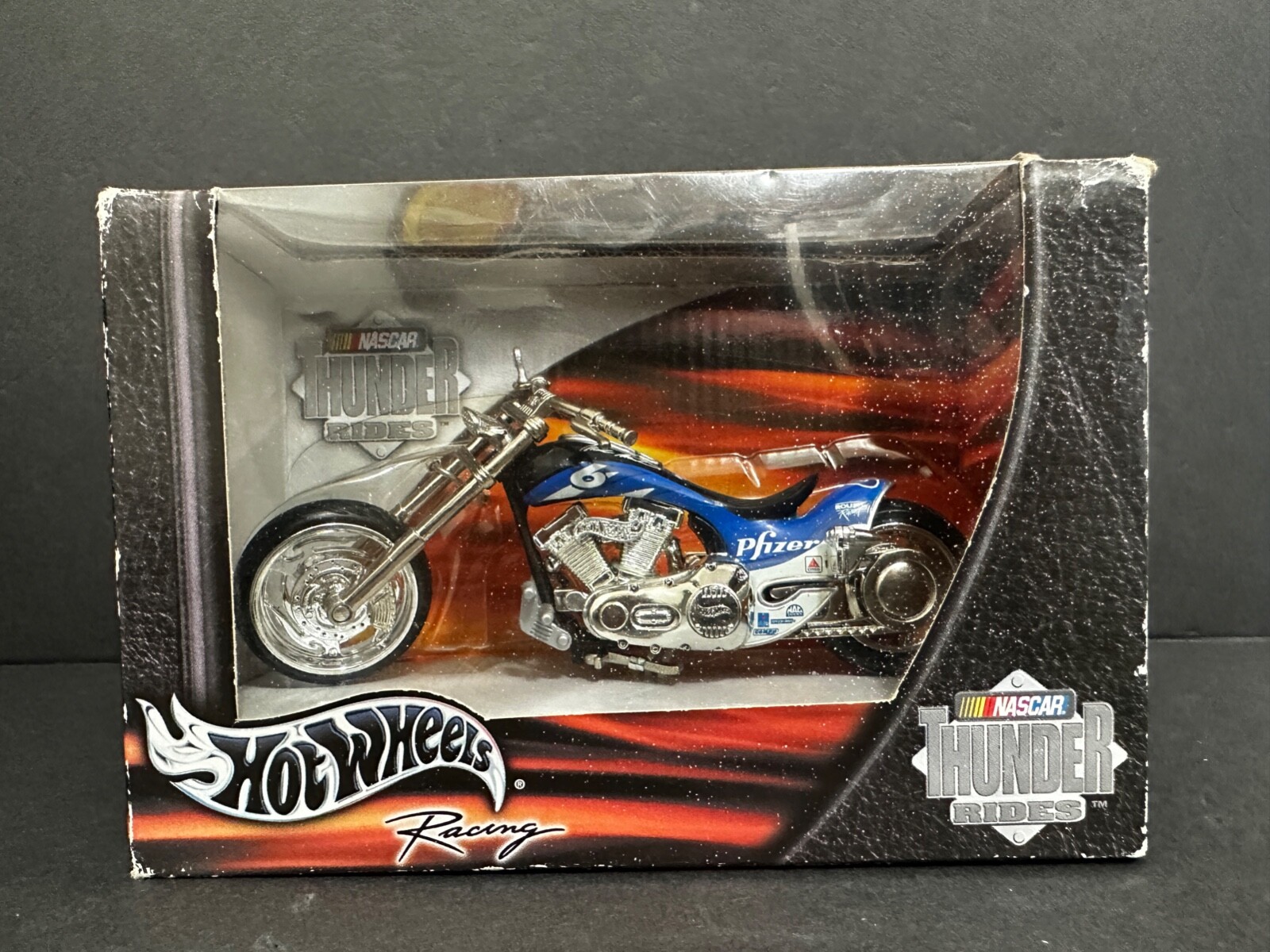 ホットウィール　NASCAR ハードケース　ヘンドリック Hot Wheels NASCAR Thunder Rides PFIZER #55732 Motorcycle