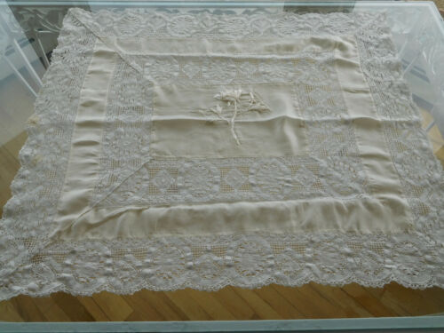 27"x36" hand EMBROIDERED SILK & LACE TABLE center square ecru ivory elegant vtg