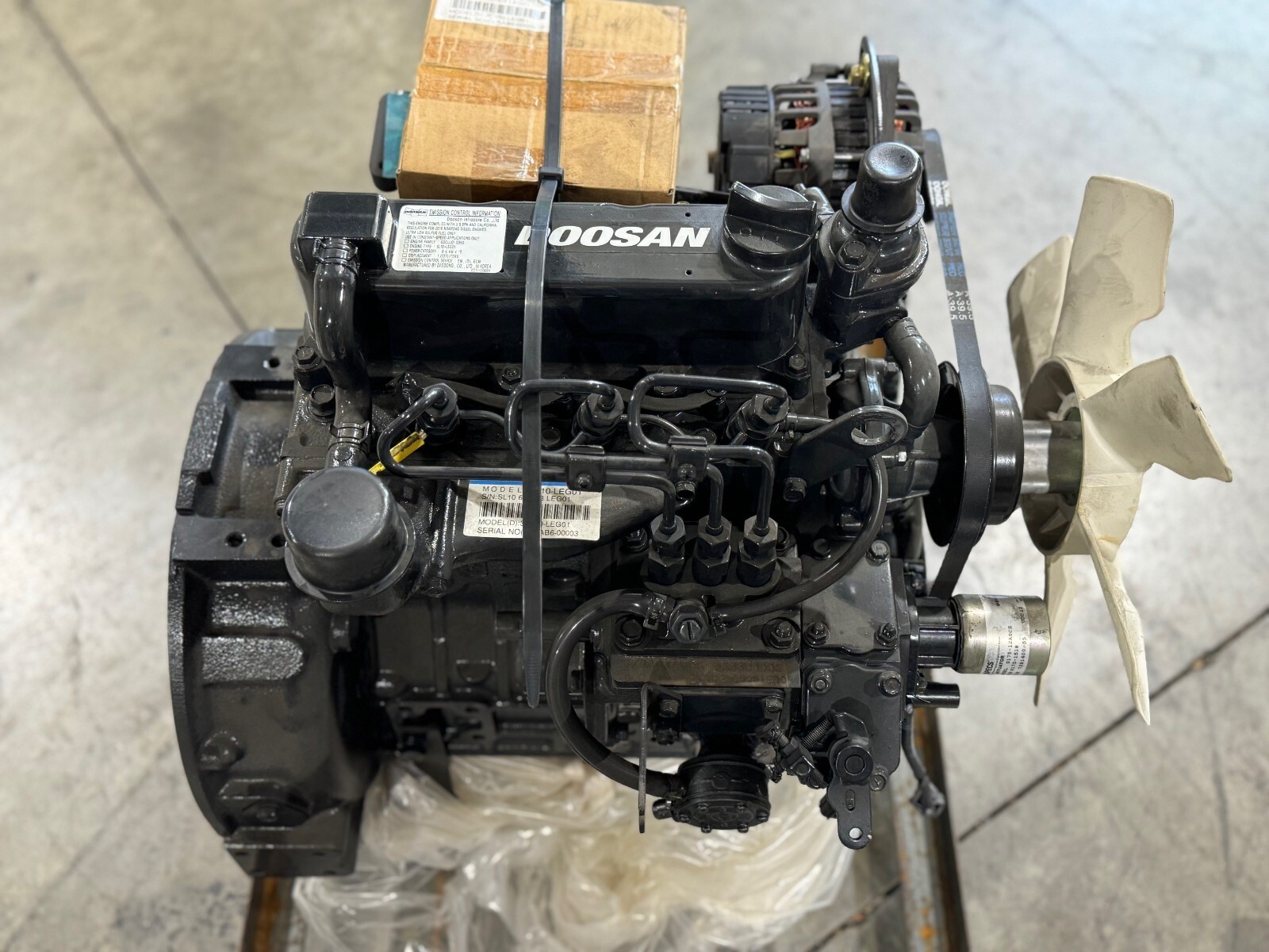 DOOSAN SL10 3 Cylinder Diesel ENGINE NO CORE 3C100-LEG01 | eBay