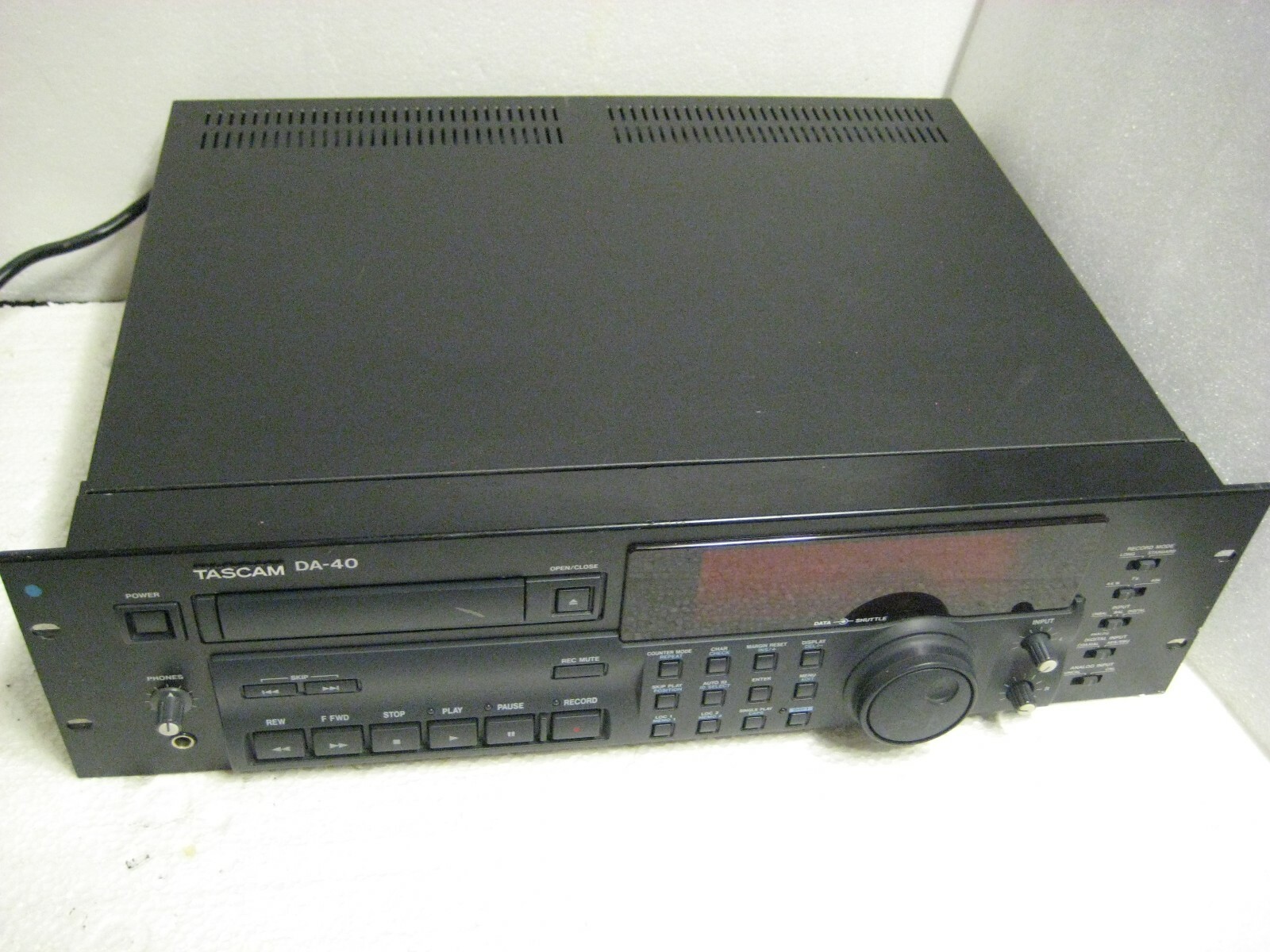 TASCAM タスカム プロ業務用高級DAT DA-40 TASCAM タスカム プロ業務用高級DAT DA-40 残念なジャンク品