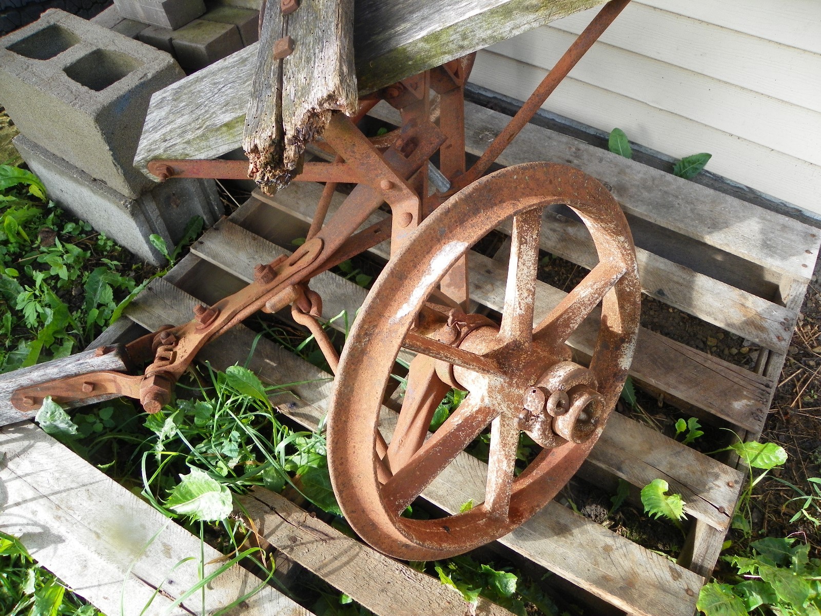International Harvester Binder Trucks. McCormick Deering Corn or Grain  Binder