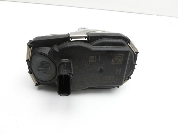Opel Astra K 19-21 1,2T 96KW LIH Drosselklappe Drosselklappenstutzen Opel Astra K 19-21 26.01.2021 55510598 gebraucht Vorschau 4