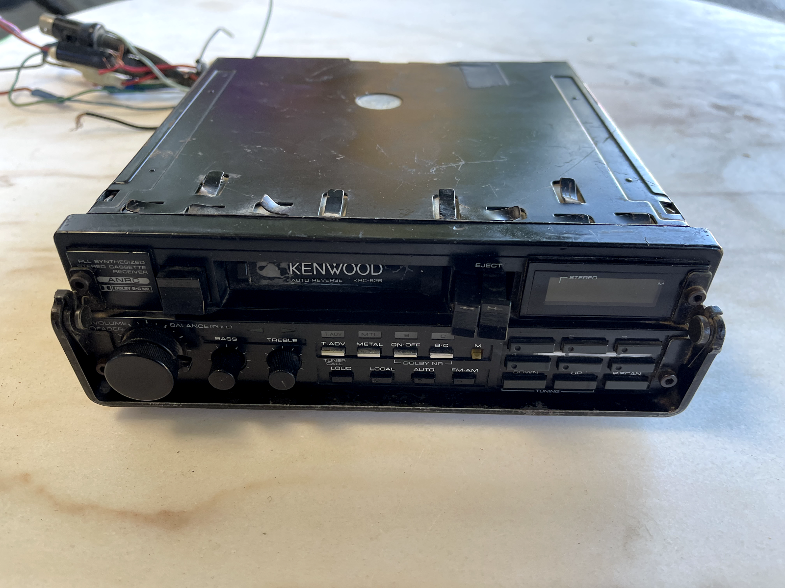 KENWOOD KRC-626 AM/FM Cassette Car Stereo Vintage 1990's (Used)