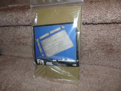 Verlinden 1/72 Cobblestone Street Section / Road System [Resin Diorama kit] 2066