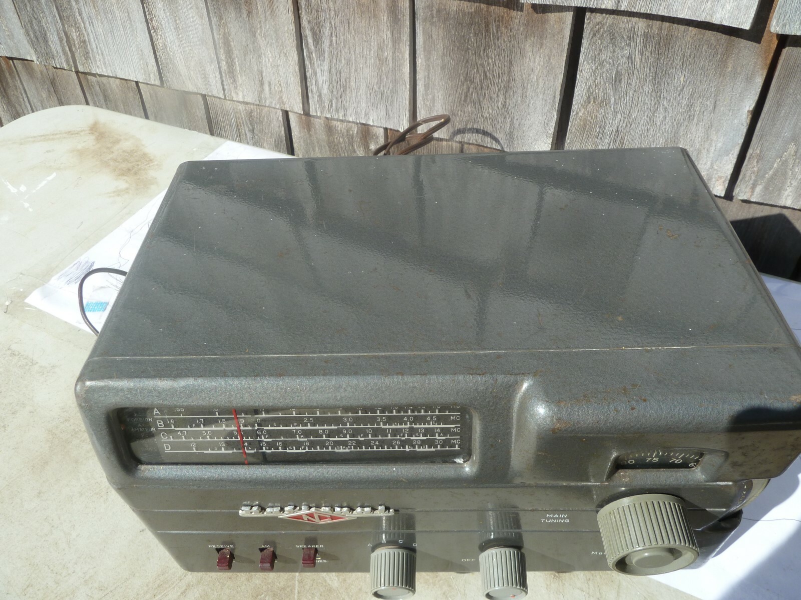 Vintage National model SW54 shortwave receiver with metal case lights up 1955