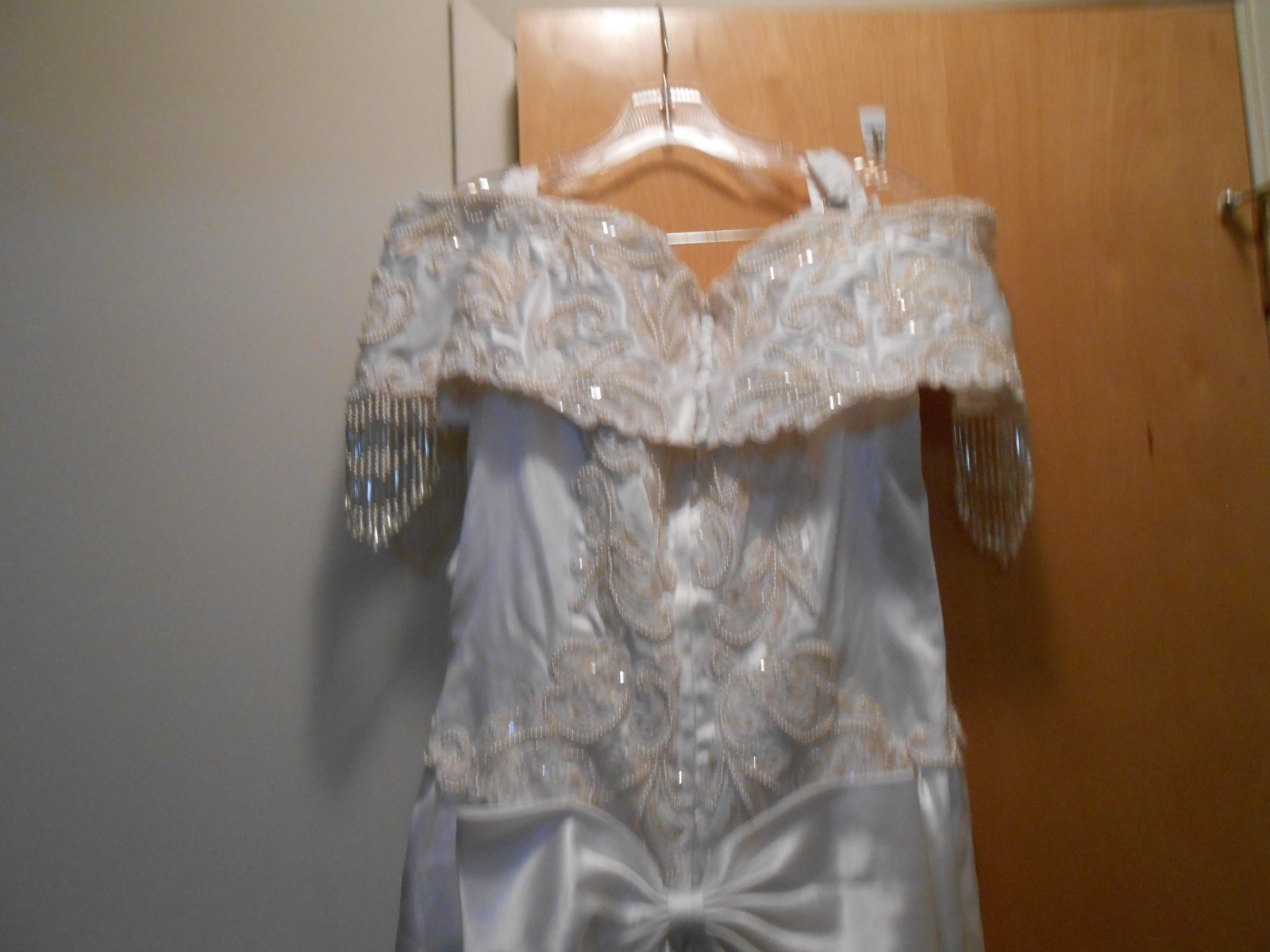 wedding dress pre owned full length satin size 18