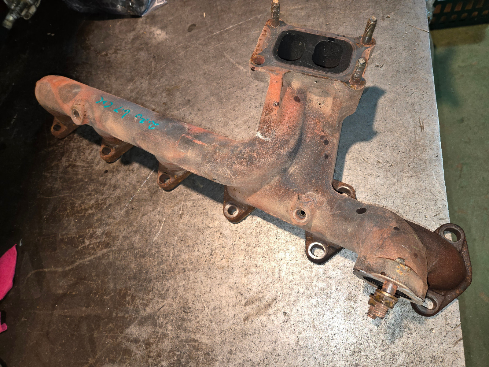 5441580 CUMMINS 6.7L EXHAUST MANIFOLD 2020 RAM 5500 68444859AA - Picture 3 of 10