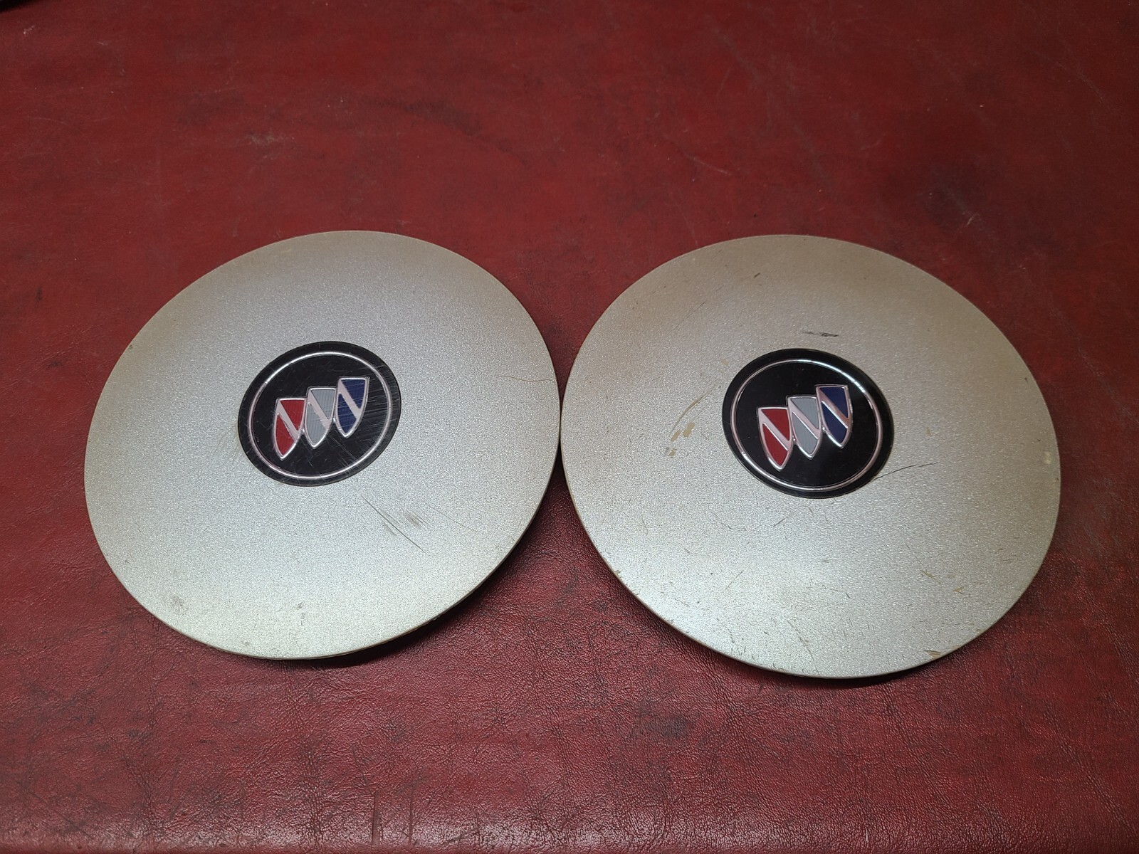 1992-1996 Buick Lesabre Center Cap Hubcap 25551433 25619582