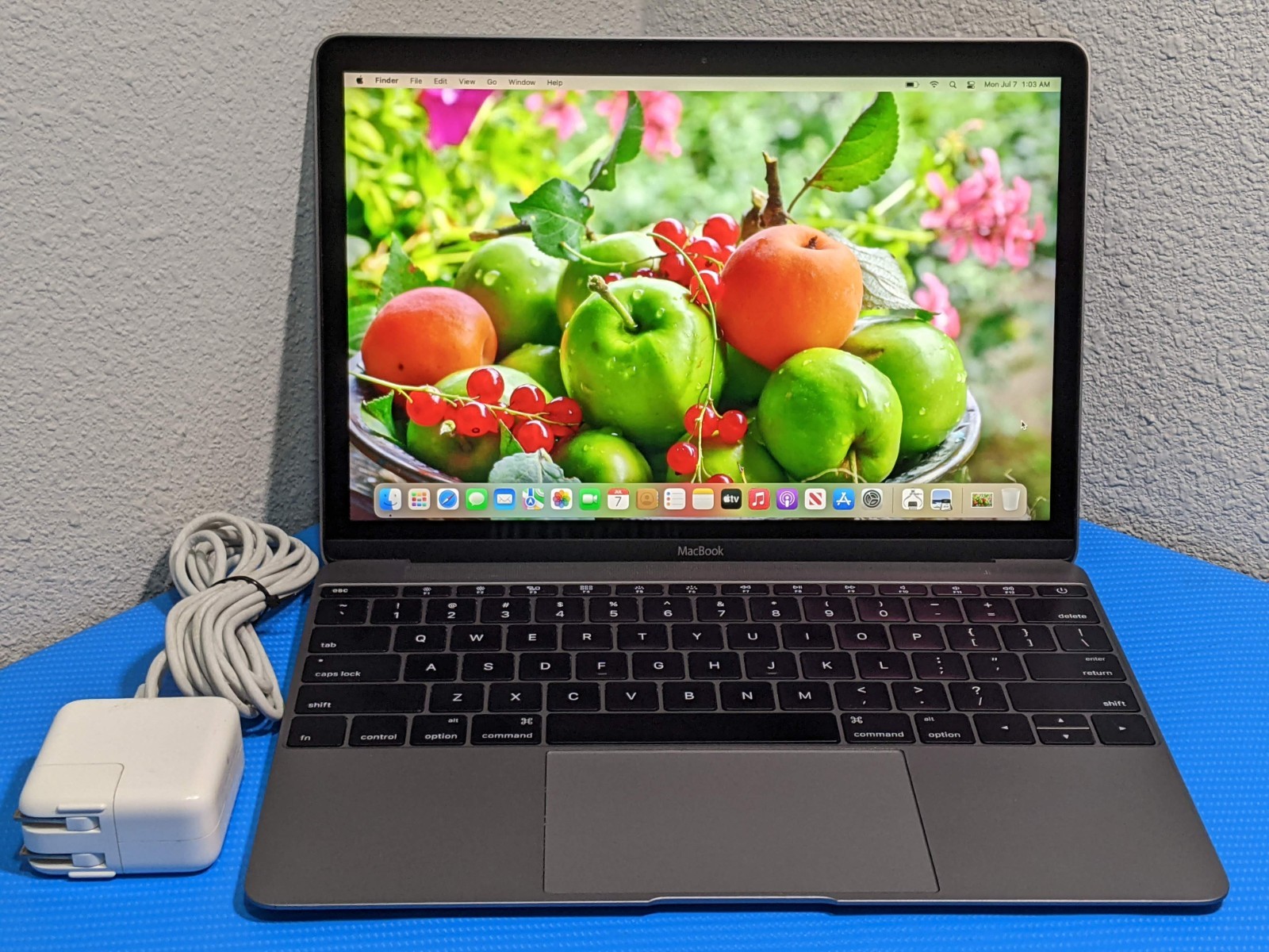 MacBook 2016 12 8/256GB MacBook Apple - Gold (early Refurbished: