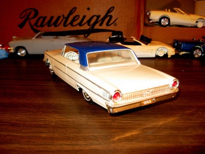 1963 Ford Galaxie 500 2-door HT 1/25 scale AMT friction promo model (200)-4