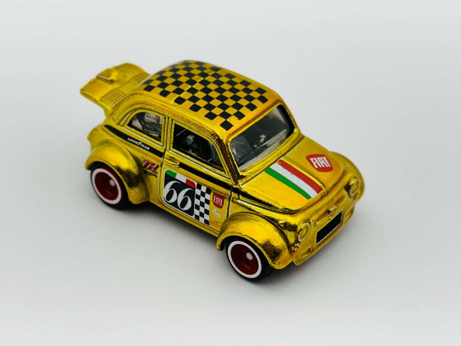 ホットウィール スーパートレジャーハント フィアット 500D ⭕ホットウィール スーパートレジャーハント フィアット 500D us d396