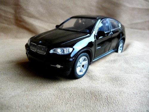 Mercedes Benz ML 350 Modellauto - Welly Sammlermodell Silber, 12cm, 1:38