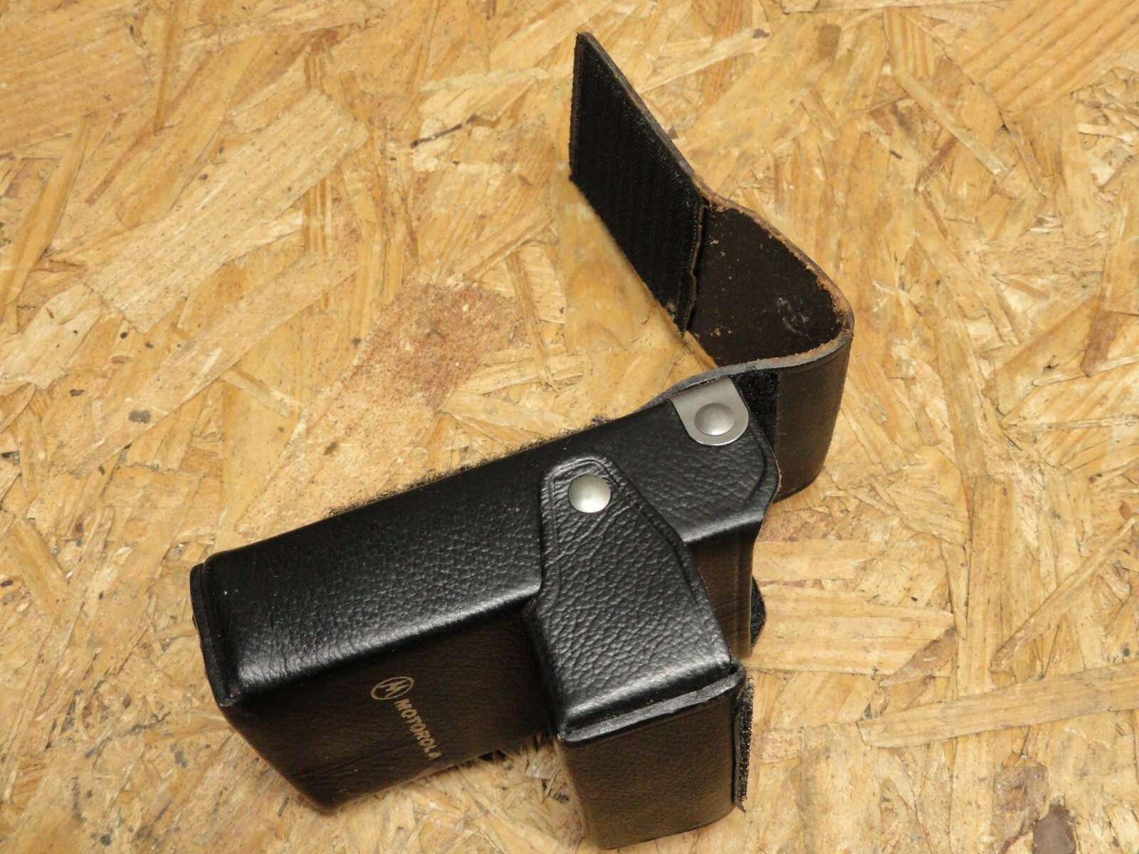 Motorola 1505047L02 C & Leathersmith Amish Leather Carrying Case Holder Holster