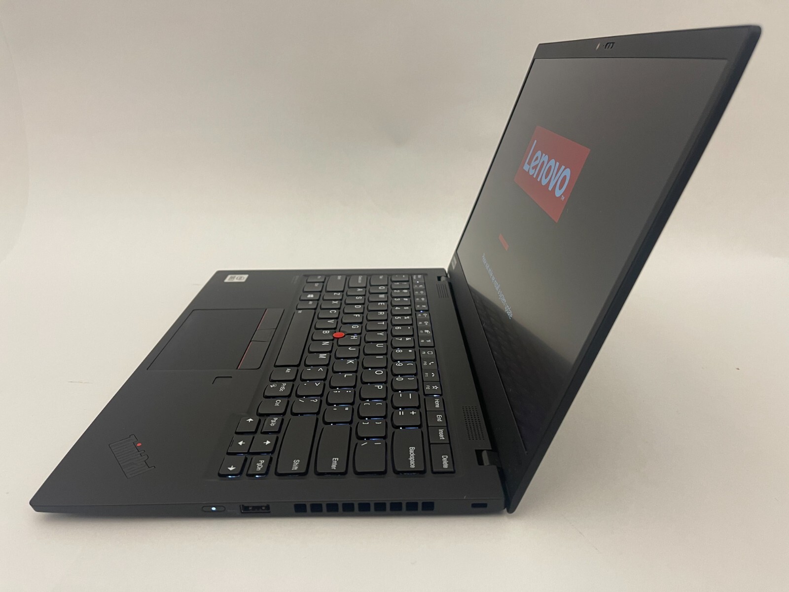 Lenovo ThinkPad X1 Carbon Gen 8 14