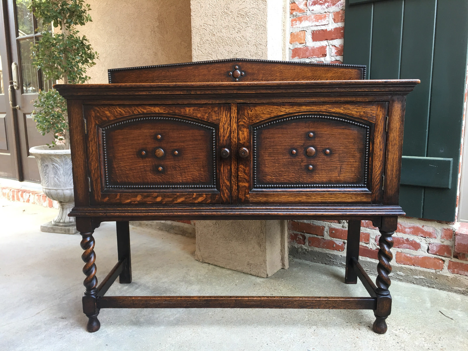 Antique English Carved Tiger Oak Sideboard Buffet Cabinet BARLEY TWIST Jacobean