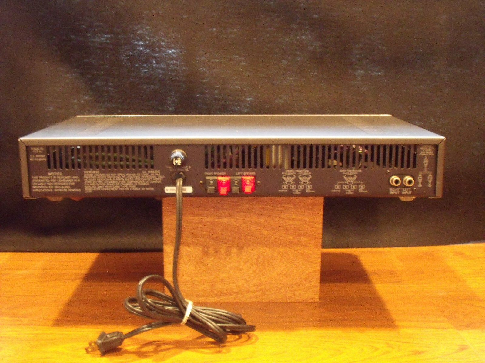 Carver M-200t Power Amplifier - Excellent Condition