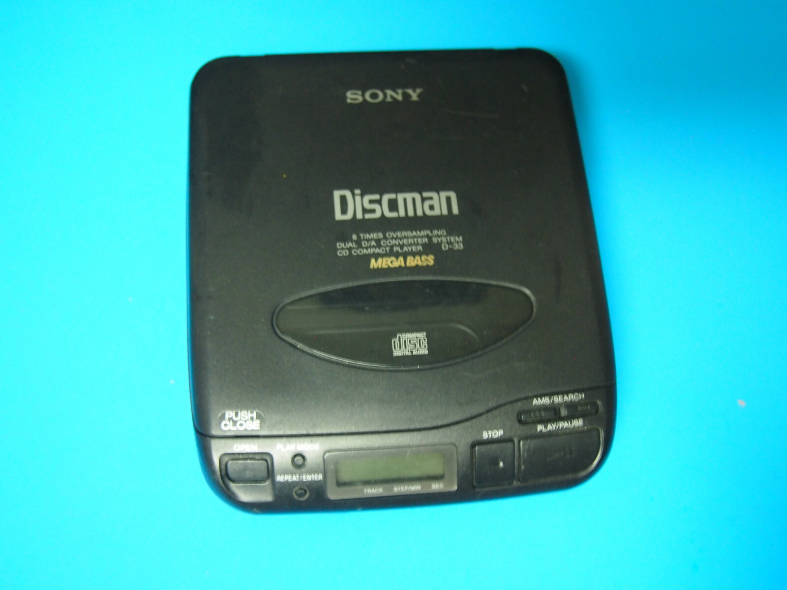 Sony Discman D-33 Portable Compact CD Player Mega Bass NOT WORKING