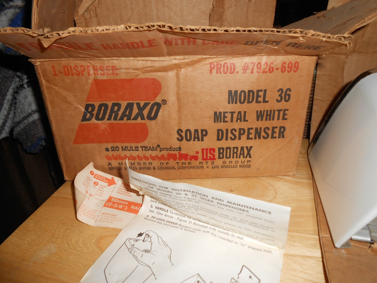 vintage new in the box boraxo model 36 white metal soap dispenser