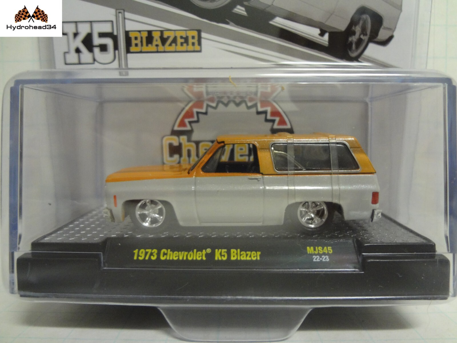 M2マシーン ウォルマート限定　1973 シボレーK5 ブレーザー M2 Machines 1973 Chevrolet K5 Blazer Diecast Play Vehicle