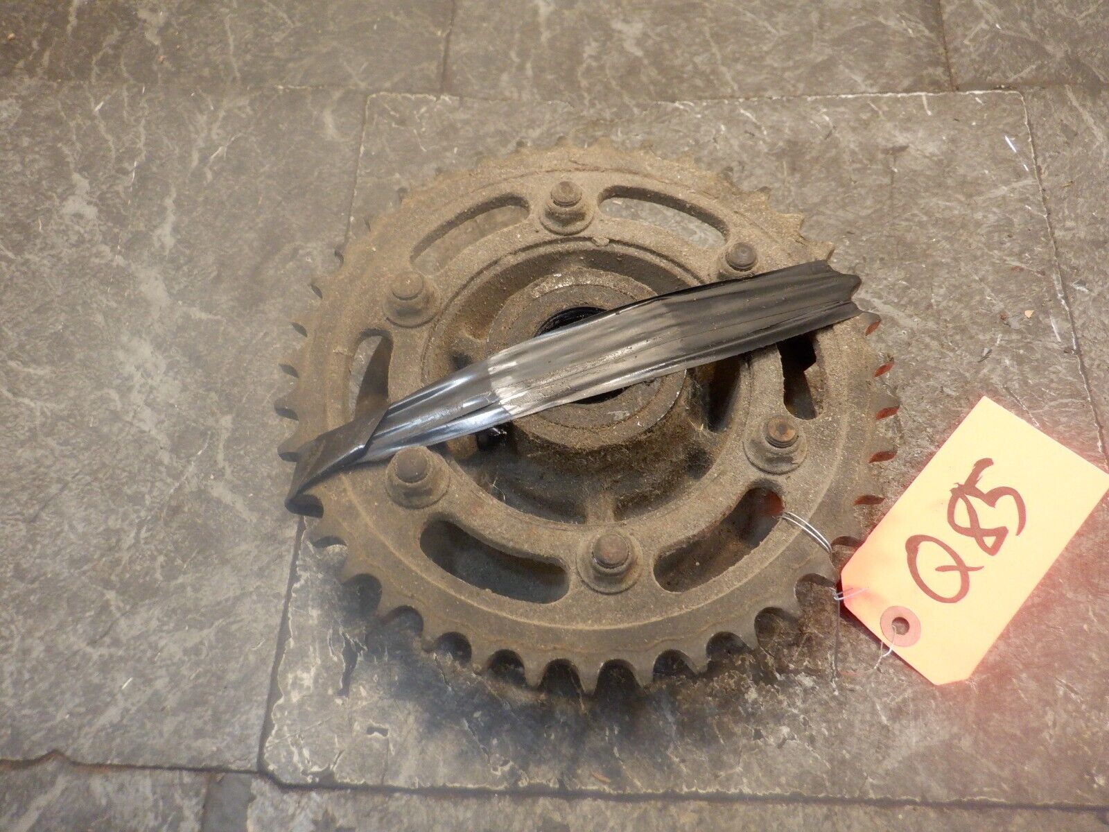 1985 KAWASAKI NINJA ZX600 REAR SPROCKET HUB CUSH DRIVE Q85 1985 KAWASAKI NINJA ZX600 REAR SPROCKET HUB CUSH DRIVE Q85