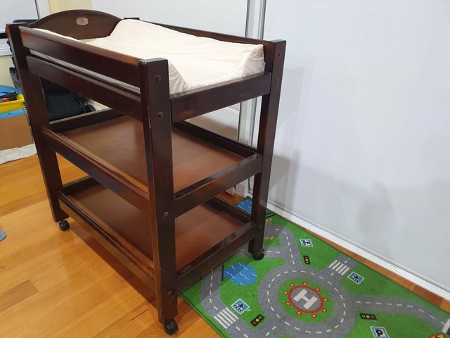 gumtree boori change table