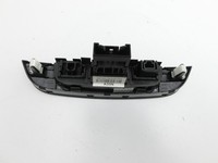 Hyundai IX35 LM 09-13 Warnblinkschalter Schalter Hyundai IX35 LM 09-13 25.02.2012 84740-2S350TAN gebraucht Vorschau 4