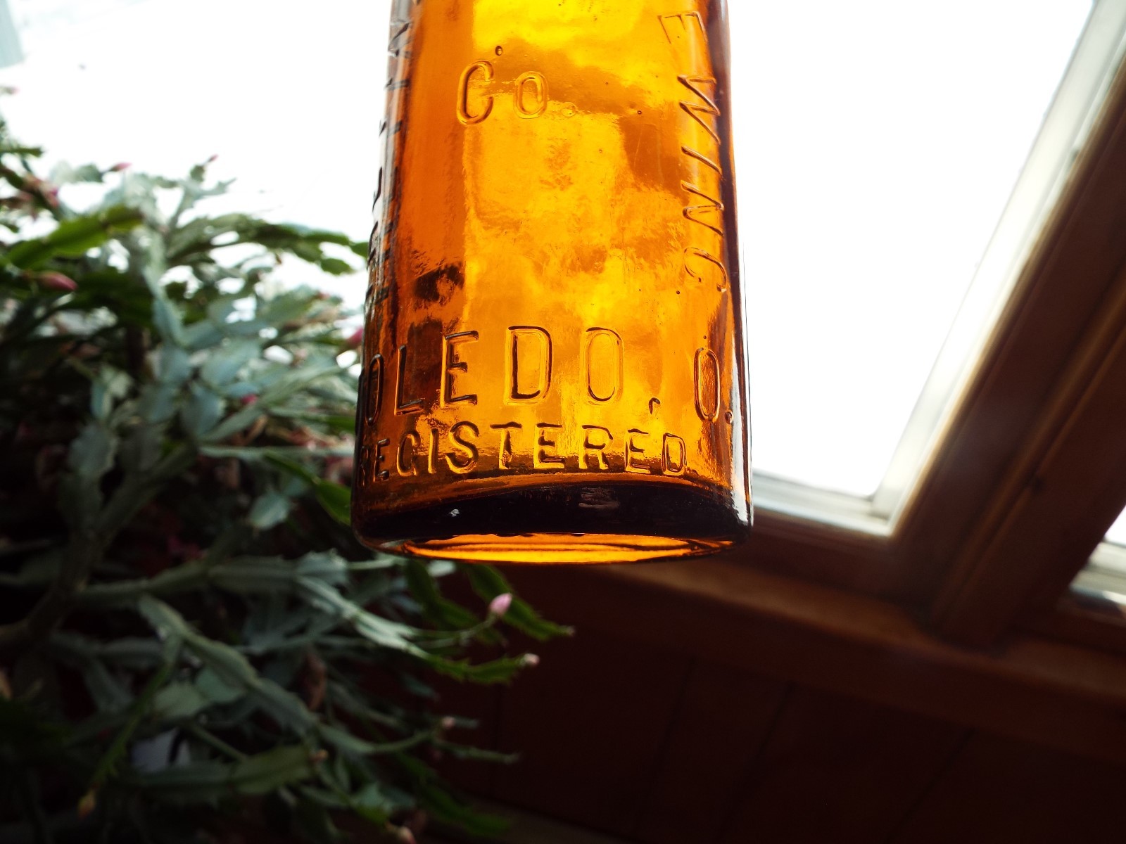 THE FINLAY BREWING TOLEDO, O. old beer bottle