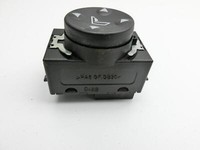 BMW E93 320d 07-13 Sitzverstellung Schalter Lordosenstütze Rechts BMW E93 320d 07-13 18.03.2009 8360877 61318360877... Vorschau 2