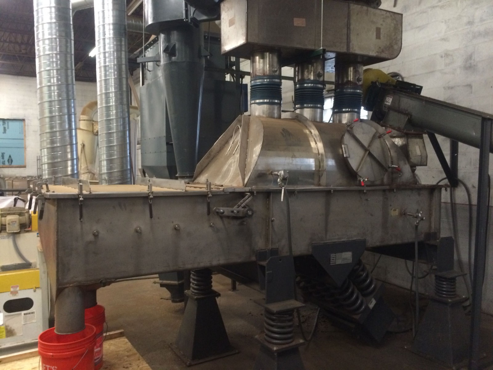 Fluidized bed drying system